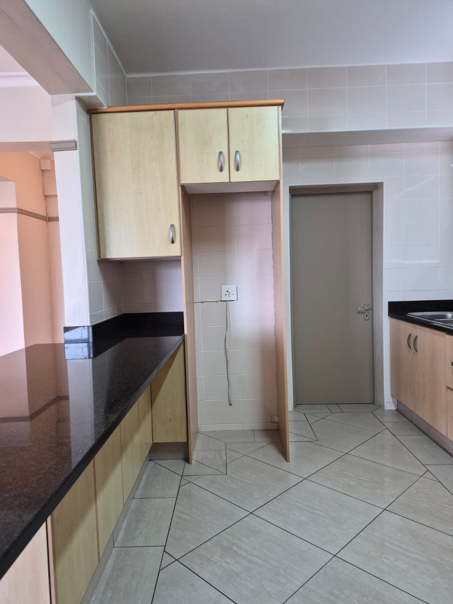 To Let 2 Bedroom Property for Rent in Summerstrand Eastern Cape